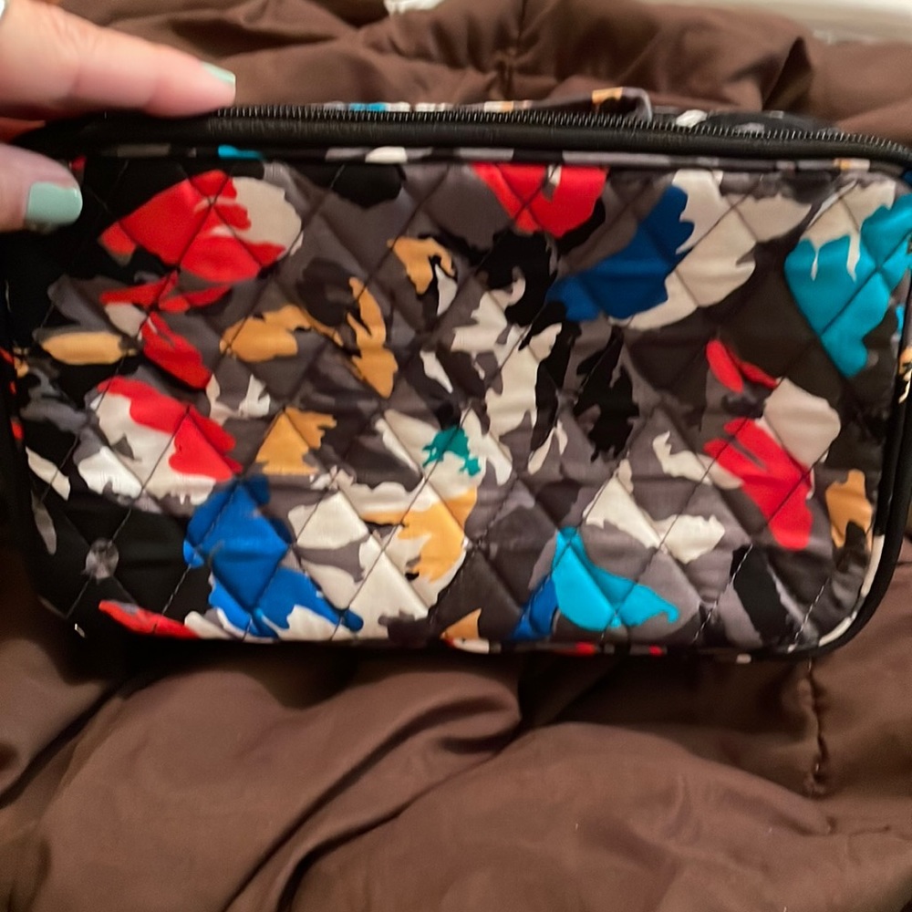 Vera Bradley Blush & Brush Makeup Case. NWT!